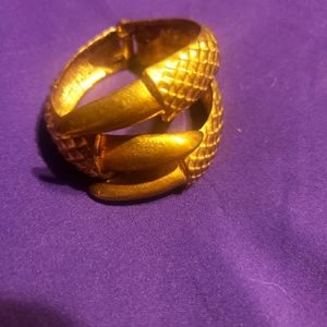 Snake coil bracelet hinged